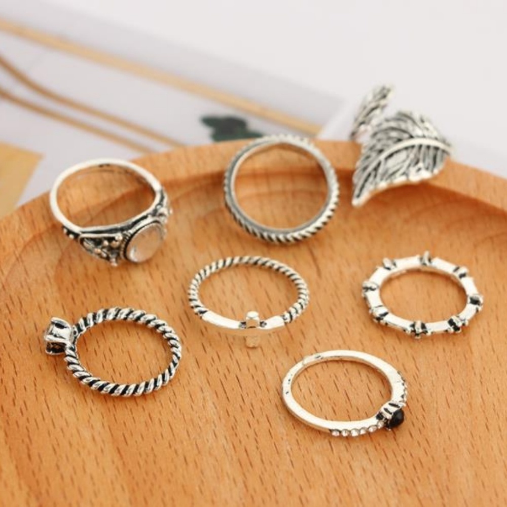 NEW 7pc multi styles ring set - Picture 5 of 6